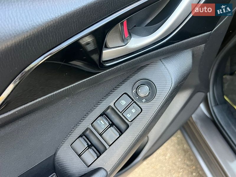 Седан Mazda 3 2014 в Києві
