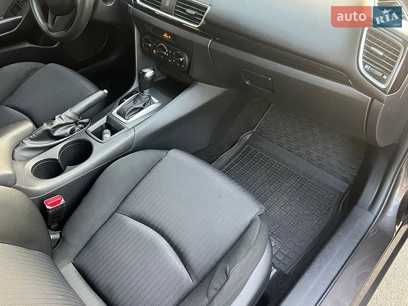 Седан Mazda 3 2014 в Києві