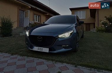 Mazda 3  2018