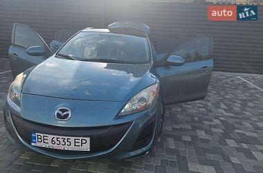 Mazda 3  2010