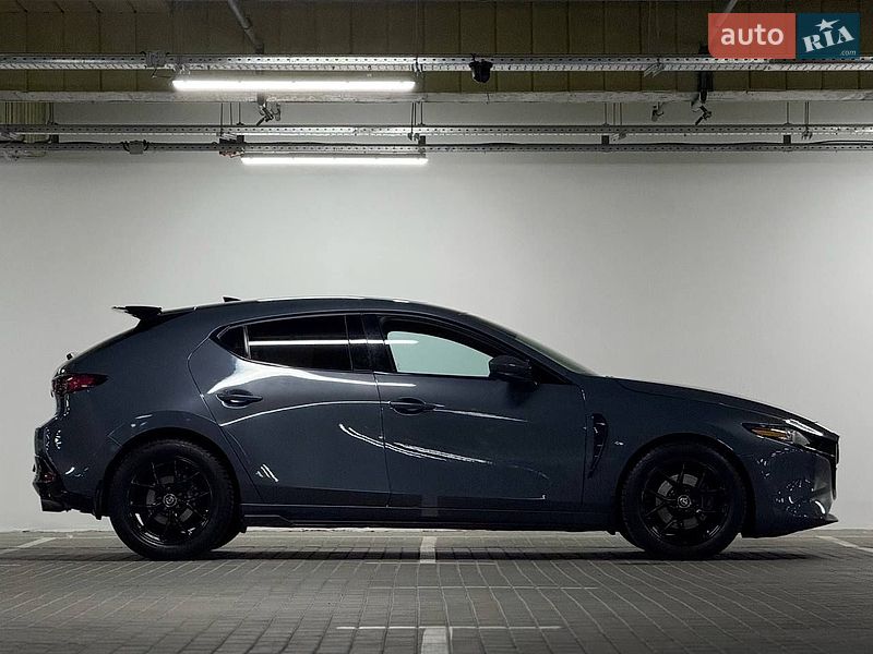 Хэтчбек Mazda 3 2020 в Киеве
