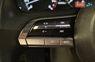 Хэтчбек Mazda 3 2020 в Киеве