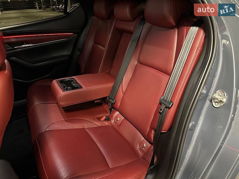 Хэтчбек Mazda 3 2020 в Киеве