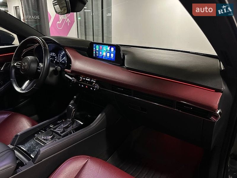 Хэтчбек Mazda 3 2020 в Киеве