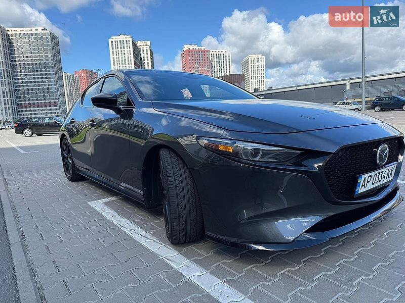 Хэтчбек Mazda 3 2023 в Киеве