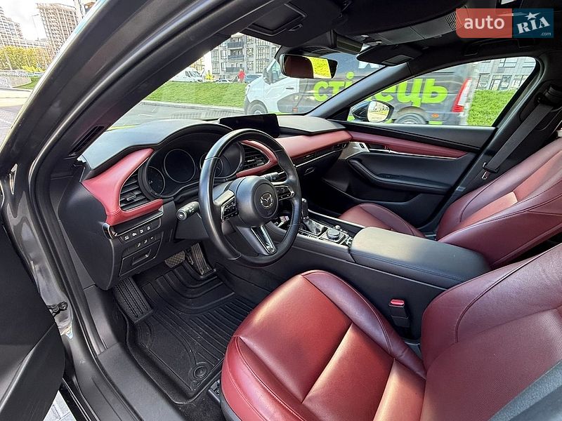 Хэтчбек Mazda 3 2023 в Киеве