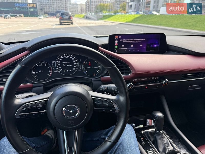 Хэтчбек Mazda 3 2023 в Киеве