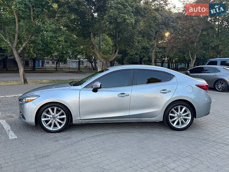 Седан Mazda 3 2017 в Одессе