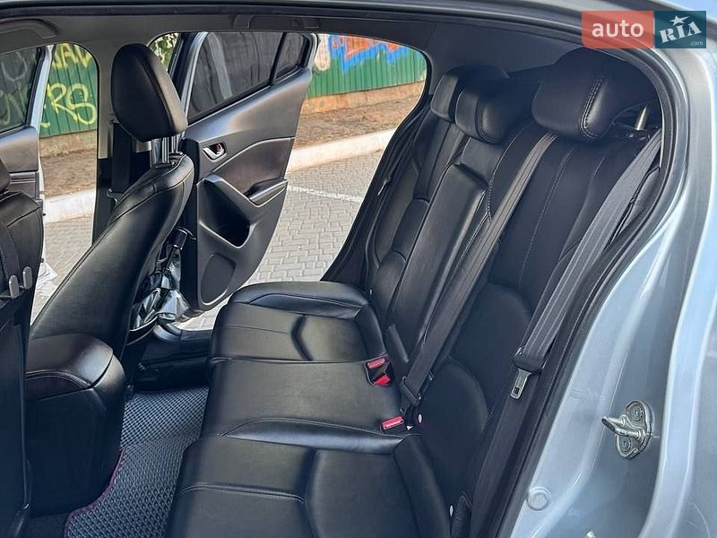 Седан Mazda 3 2017 в Одессе