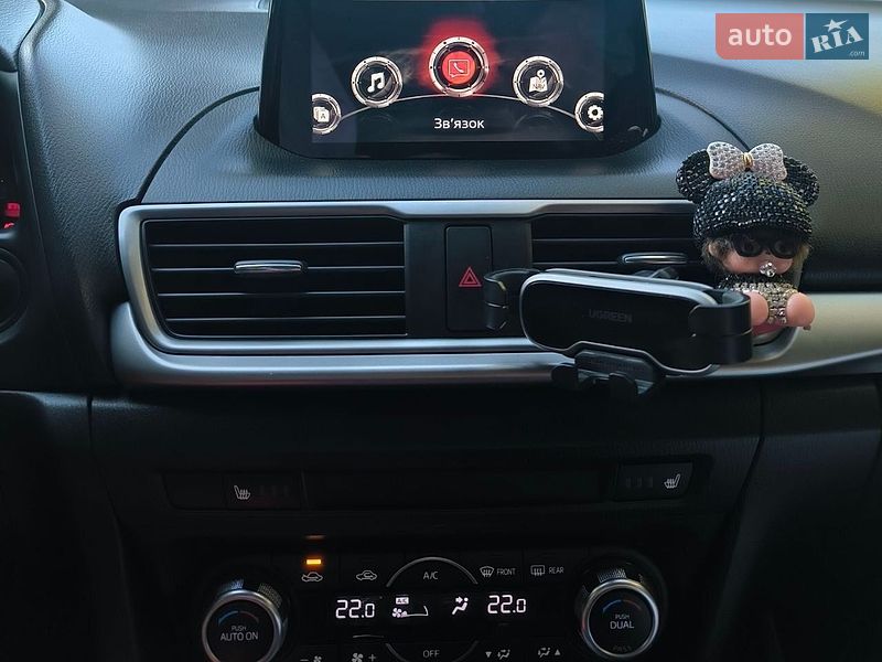Седан Mazda 3 2017 в Одессе
