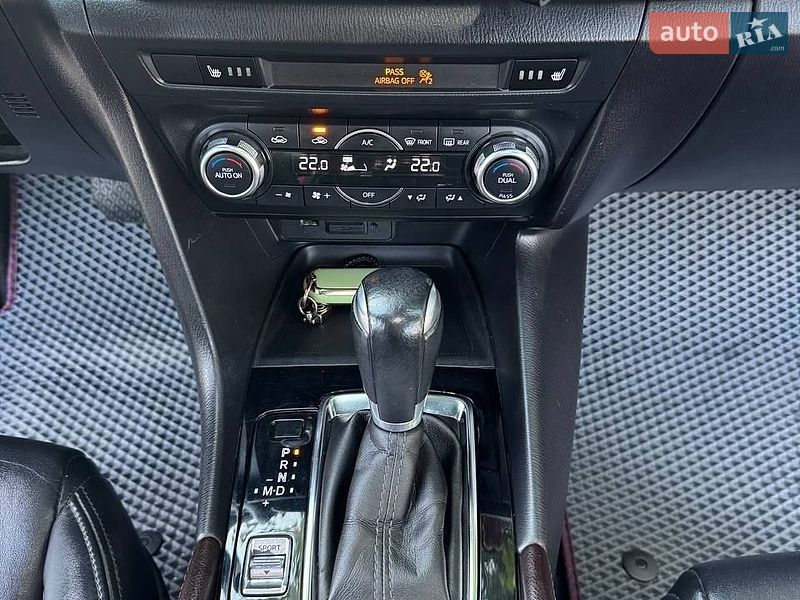 Седан Mazda 3 2017 в Одессе