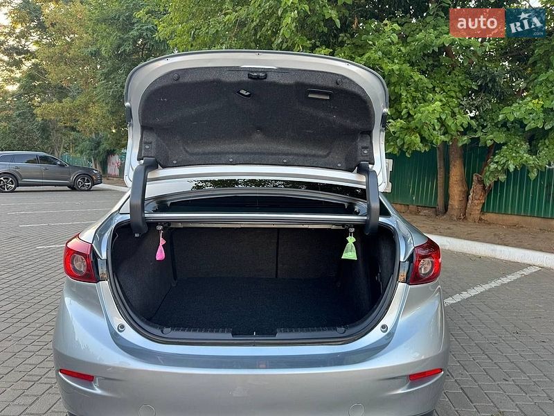 Седан Mazda 3 2017 в Одессе