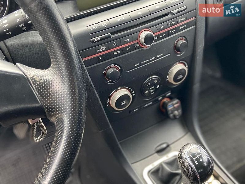 Хэтчбек Mazda 3 2004 в Ровно