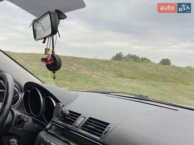 Хэтчбек Mazda 3 2004 в Ровно