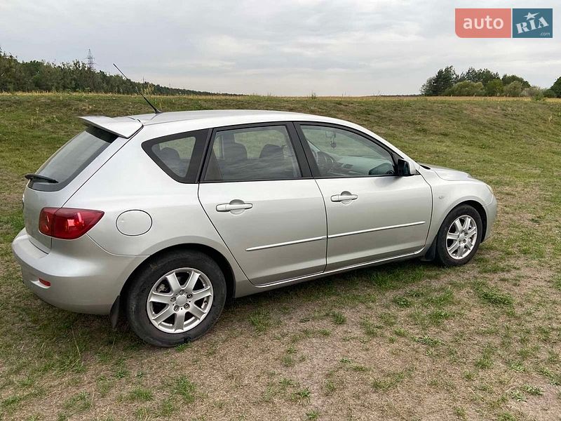 Хэтчбек Mazda 3 2004 в Ровно