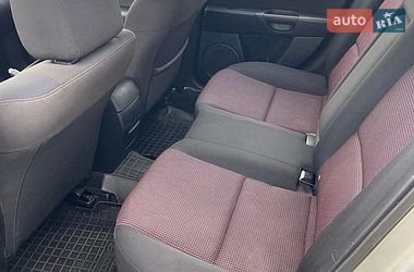 Хэтчбек Mazda 3 2004 в Ровно