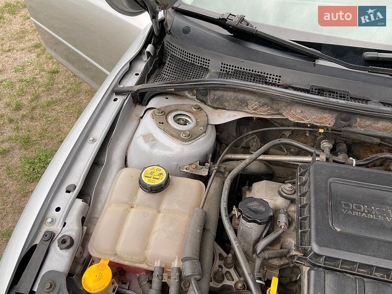 Хэтчбек Mazda 3 2004 в Ровно