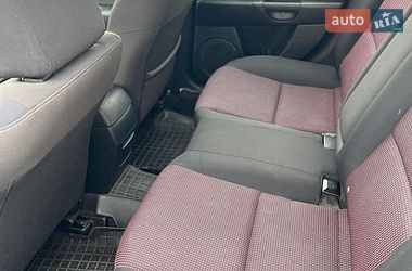 Хэтчбек Mazda 3 2004 в Ровно
