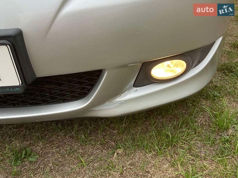 Хэтчбек Mazda 3 2004 в Ровно