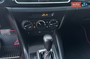 Седан Mazda 3 2014 в Броварах