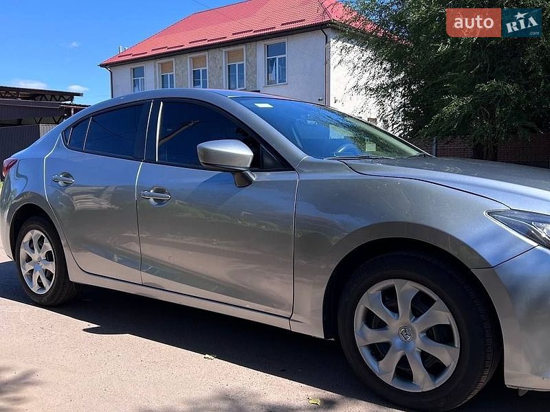 Седан Mazda 3 2014 в Кривому Розі