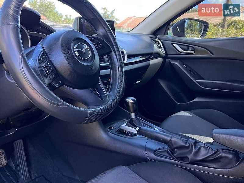 Седан Mazda 3 2014 в Кривому Розі