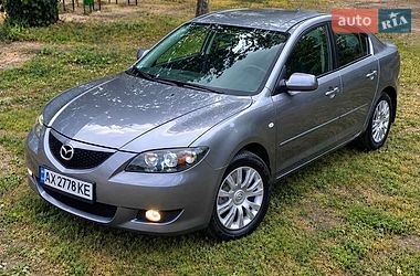 Mazda 3  2004