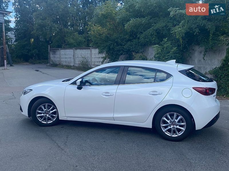 Mazda 3 2016