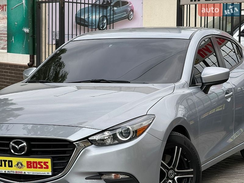 Седан Mazda 3 2016 в Николаеве
