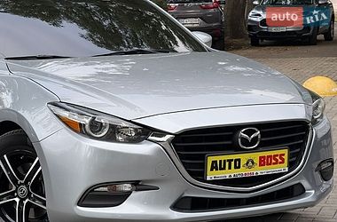 Седан Mazda 3 2016 в Николаеве