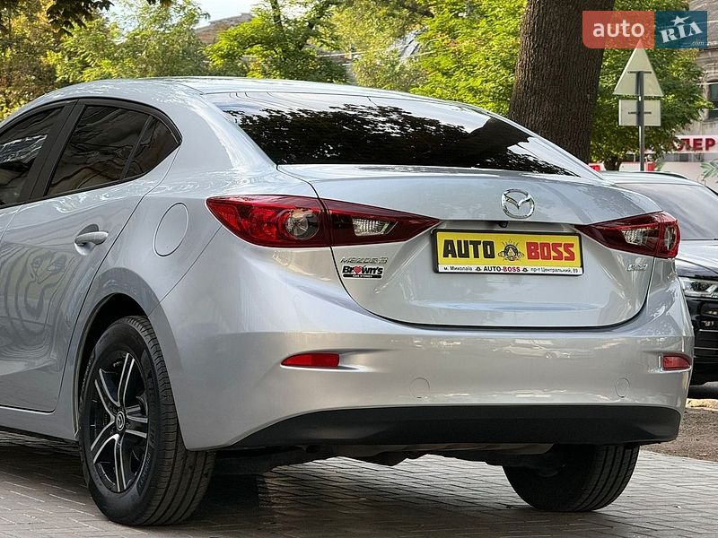 Седан Mazda 3 2016 в Николаеве
