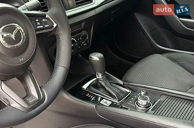 Седан Mazda 3 2016 в Николаеве
