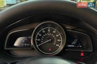 Седан Mazda 3 2016 в Николаеве