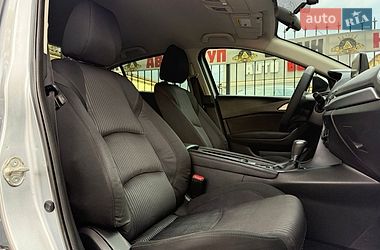Седан Mazda 3 2016 в Николаеве