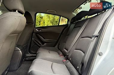 Седан Mazda 3 2016 в Николаеве