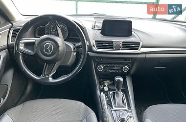 Седан Mazda 3 2017 в Полтаві