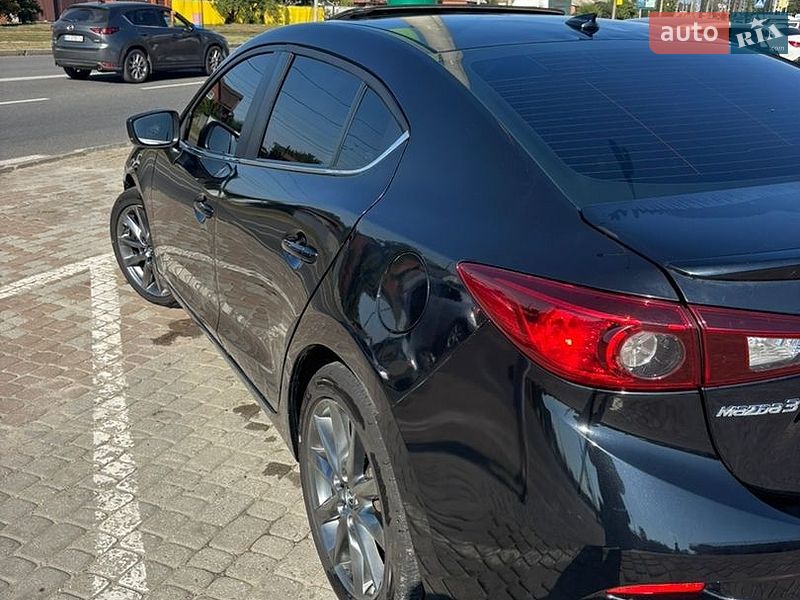 Седан Mazda 3 2017 в Харькове