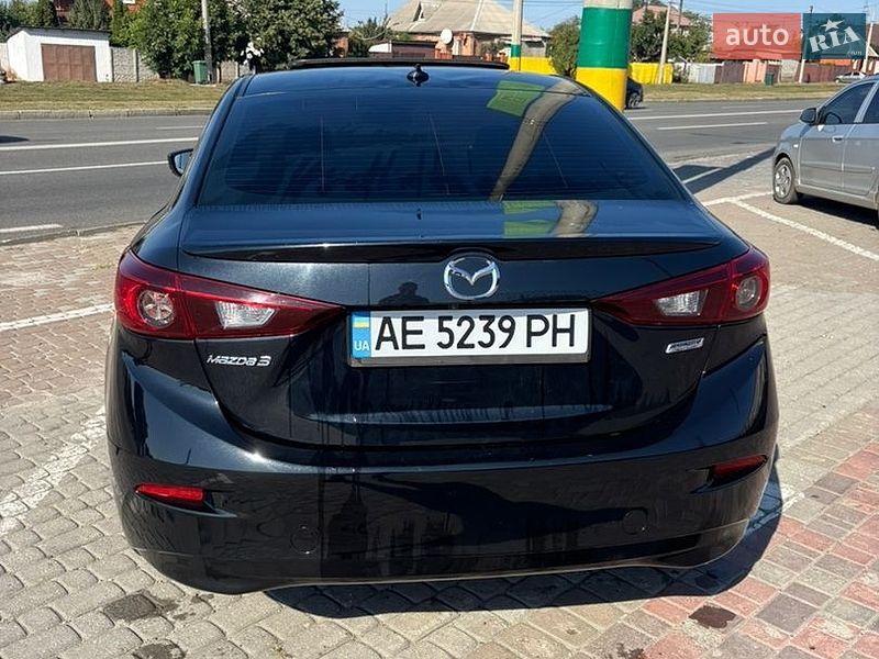 Седан Mazda 3 2017 в Харькове