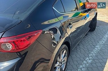 Седан Mazda 3 2017 в Харькове