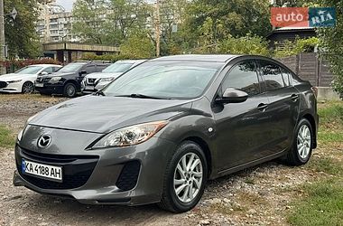 Mazda 3  2012