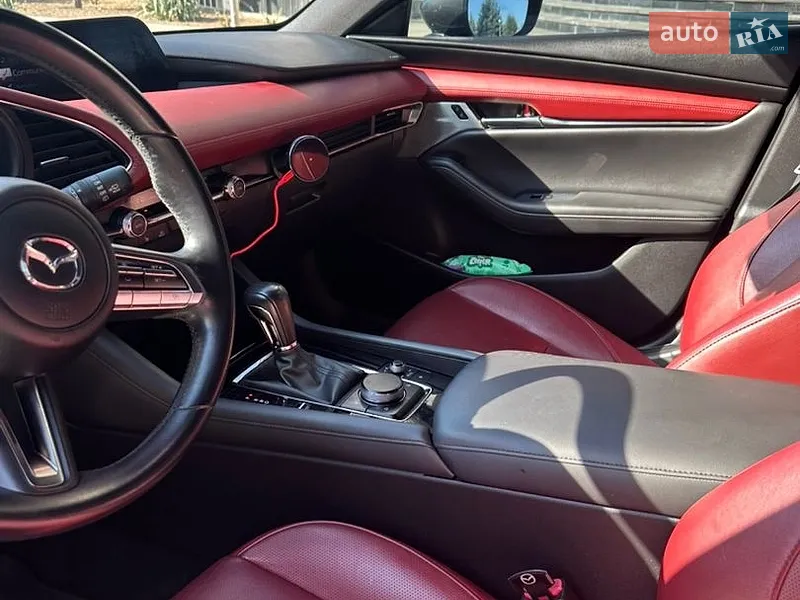 Mazda 3 2019