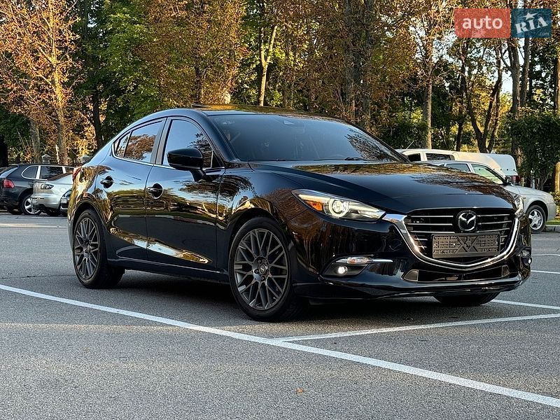 Седан Mazda 3 2018 в Харькове