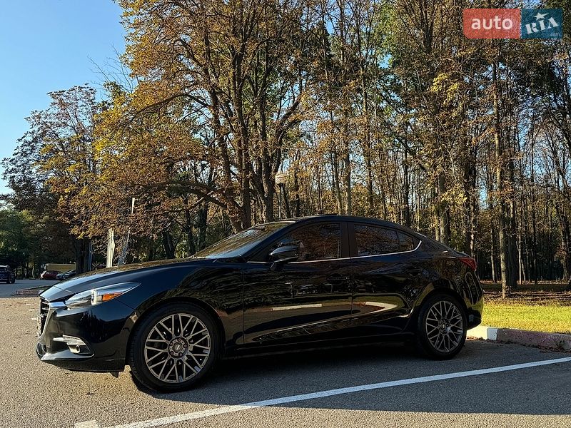 Седан Mazda 3 2018 в Харькове