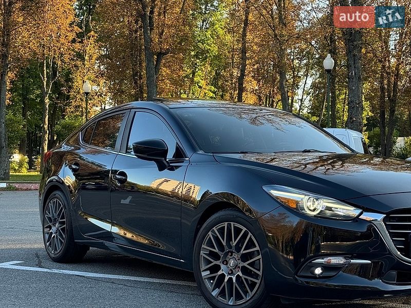 Седан Mazda 3 2018 в Харькове