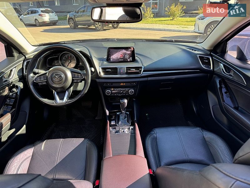 Седан Mazda 3 2018 в Харькове