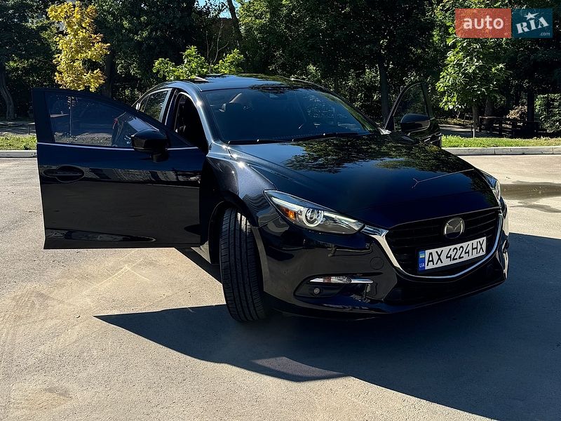 Седан Mazda 3 2018 в Харькове