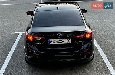 Седан Mazda 3 2018 в Харькове