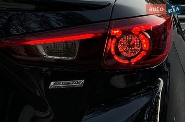 Седан Mazda 3 2018 в Харькове