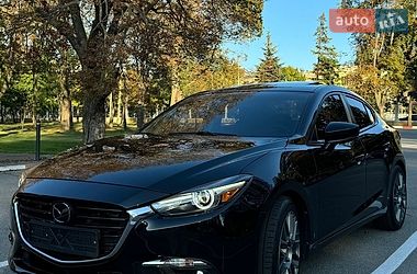 Седан Mazda 3 2018 в Харькове