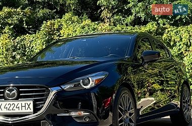 Седан Mazda 3 2018 в Харькове